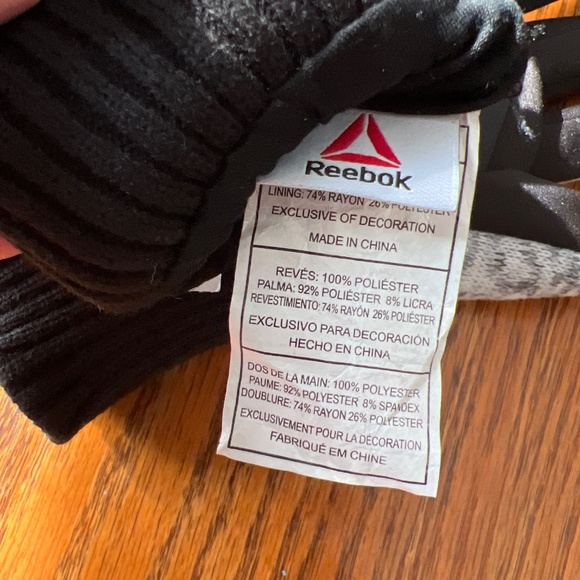 Reebok Winter Gloves - NWT - Picture 6 of 8